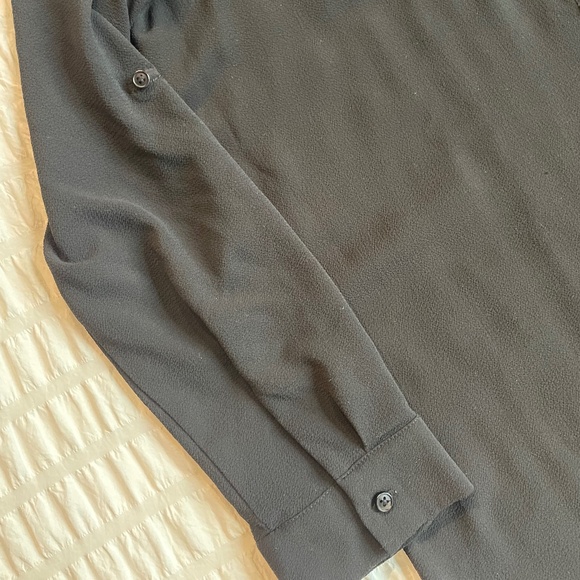 🌟Timing Black Button Front Tunic Blouse Women’s Size Large Roll Tab Sleeve - Picture 8 of 10